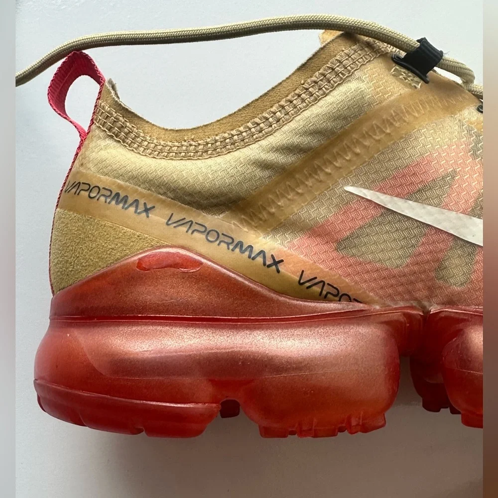 Nike dynamic sneakers